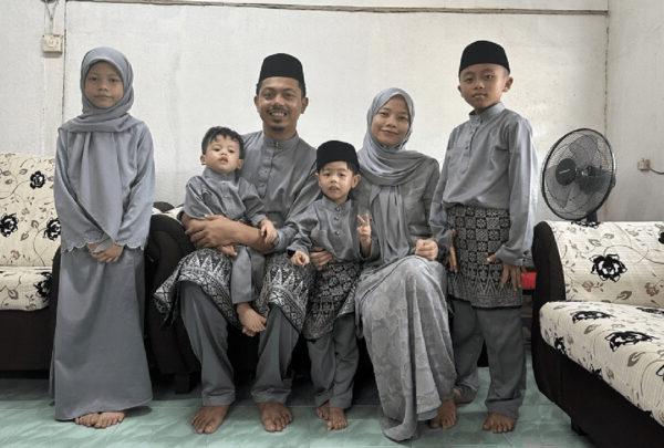 澳门足彩app Project Architect Eddy Fazly is pictured with his family. From left, Adam Danial, 9; wife, Nurhanis; Amal Danish, 5; Fazly; Anas Darwisy, 2; and Aisya Dalila, 7.